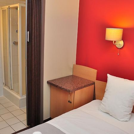 Hotel Afrit 28 Heusden-Zolder Pokoj fotografie