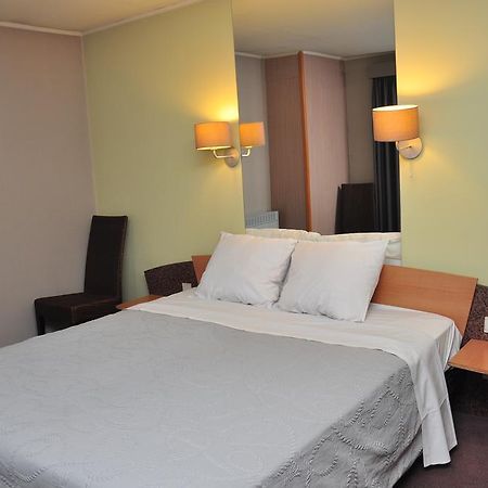 Hotel Afrit 28 Heusden-Zolder Pokoj fotografie