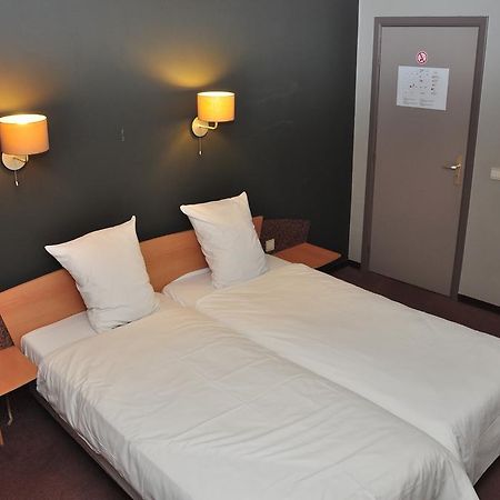 Hotel Afrit 28 Heusden-Zolder Pokoj fotografie