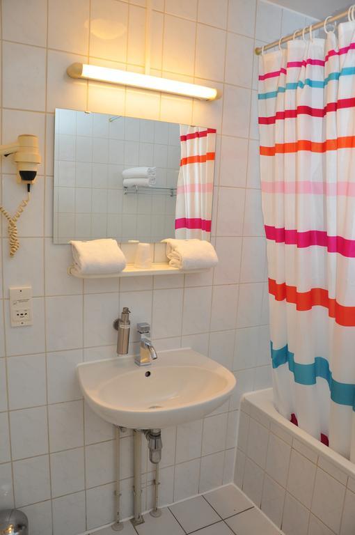 Hotel Afrit 28 Heusden-Zolder Pokoj fotografie